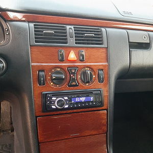 Müüa Mercedes W210 (11 foto / 13)