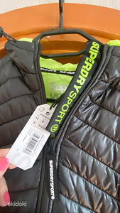 Uus SuperDry Sport jope (4 foto / 4)