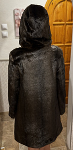 Kunstlik tumesokolaadivärvi kasukas (3 foto / 3)