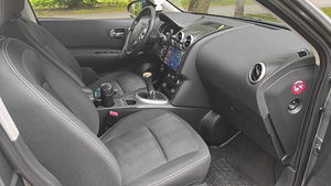 Nissan Qashqai 2012, 1.6 (4 foto / 10)