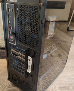 Gaming PC | i7-10700KF | RTX 3060 Ti | 16GB RAM | 1 TB SSD (2 foto / 10)