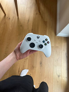 Xbox Series S - White, 512 GB SSD (4 foto / 4)