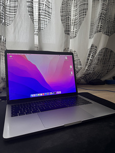 MacBook Pro 2017 (1 фото из 3)