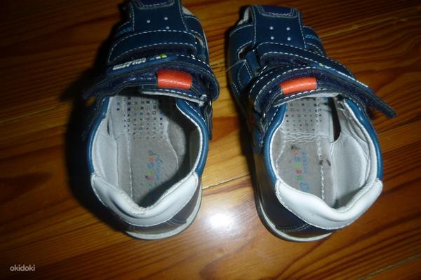 Poiste lahtised jalanõud, sandaalid (foto #2)