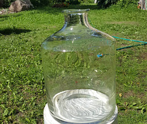 Tarbeklaasi suur pudel