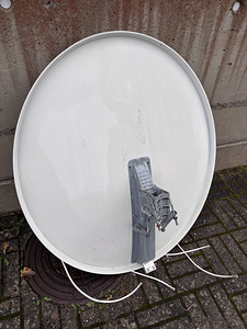 SAT-TV antenn 100cm + 4 LNB (2 foto / 2)