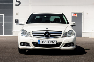 Mercedes-Benz C180 CDI (11 foto / 14)