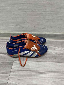 Jalgpallijalatsid ADIDAS Predator. Suurus 40 2/3. (1 foto / 3)