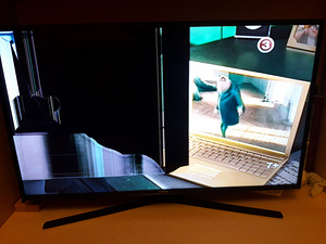 Samsung UHD 40" (2 foto no 3)