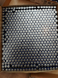 Patareid 500x Varta Industrial AA LR6 rooste defekt (2 foto / 2)