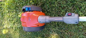 HUSQVARNA 122C MURUTRIMMER (6 foto / 8)