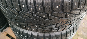 225/60/65 R17 NOKIAN: CONTINENTAL SUV 4x4 (1 foto / 10)