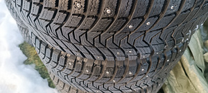 205/55 R16 MICHELIN X-ICE NORTH 3 (2 foto / 10)