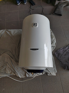 Boiler Ariston 75Lt (1 foto / 3)