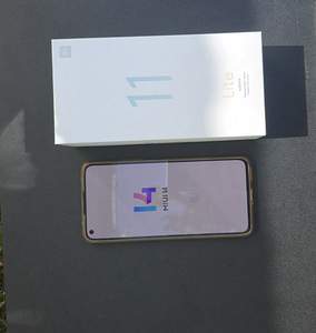 Xiaomi Mi 11 Lite 128GB (2 foto / 2)