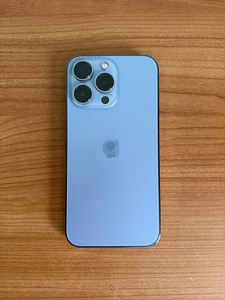 iPhone 13 Pro 256 ГБ (1 фото из 2)