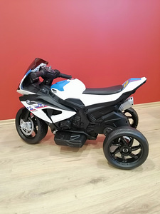 Laste elektriauto (trike) BMW (6 foto / 7)