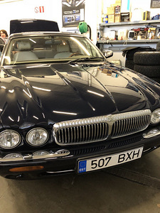 Müün auto Daimler V8 Super (4 foto / 9)