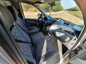 Mercedes-benz Vito 2.1 80kw 9kohta (10 foto / 14)