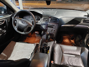 Volvo V70 (4 фото из 14)