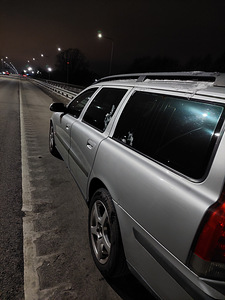 Volvo V70 (7 фото из 14)
