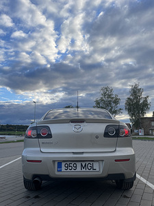 Мазда 3 2006 (3 фото из 8)