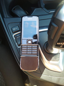 Nokia 8800 Sapphire arte (2 foto / 3)