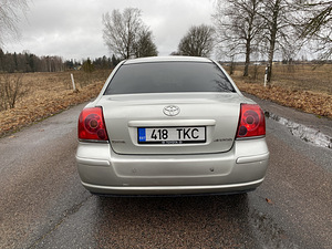 Toyota Avensis 2.0 D-4D 85kW (5 foto / 10)