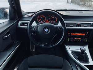 BMW 320 M Package 2.0d 120kW (9 фото из 14)