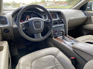Audi Q7 3.0TDI 171kw '06 (8 foto / 11)