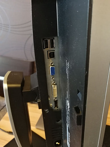 Dell UltraSharp U2412M (9 foto / 9)