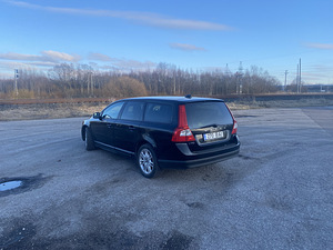 Volvo V70 2.4D (4 фото из 9)
