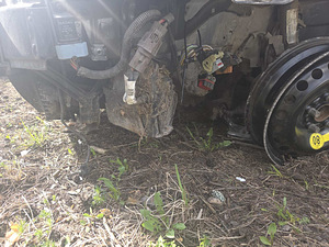 Müün pärast avariid autot (5 foto / 8)