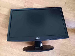 Monitor LG W2243S-PF