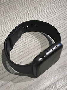 Apple Watch 4 series, 44mm. (1 foto / 4)