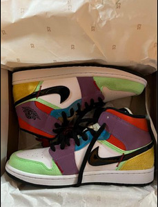 Uued Jordan 1 Mid SE Multicolor Lightbulb (3 foto / 4)
