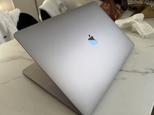 Macbook Pro 16’’ i9 16GB 1TB (3 foto / 6)