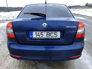 Skoda Octavia Manuaal 1,2l 77kw bens.2010a. (5 foto / 12)