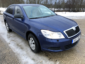 Skoda Octavia Manuaal 1,2l 77kw bens.2010a. (6 foto / 12)