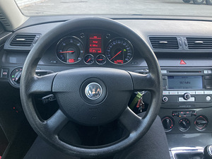 Passat B6 2.0TDI (5 foto / 5)