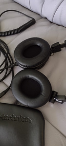 Продаются наушники AUDIO-TECHNICA ATH M50x (3 фото из 3)