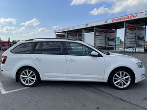 Skoda Octavia (9 фото из 12)