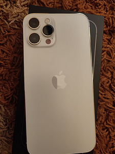 iPhone 12 про макс (3 фото из 4)