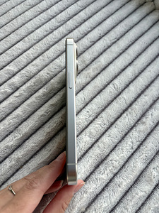 iPhone 15 Pro 256Gb Titan white (5 foto / 9)