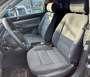 AUDI A4 1,9D 81 KWT, AUTOMAAT, VARUOSAD (5 foto / 7)