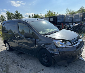 CITROEN BERLINGO 1,6 BENS 72 KWT, VARUOSAD (5 foto / 9)