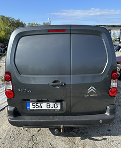 CITROEN BERLINGO 1,6 BENS 72 KWT, VARUOSAD (6 foto / 9)