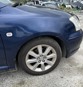 TOYOTA AVENSIS 1,8 BENSIIN, VARUOSAD (5 foto / 10)