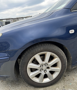 TOYOTA AVENSIS 1,8 BENSIIN, VARUOSAD (6 foto / 10)