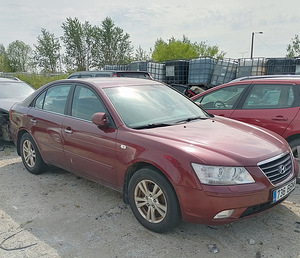HYUNDAI SONATA 2,0B VARUOSAD (3 foto / 8)